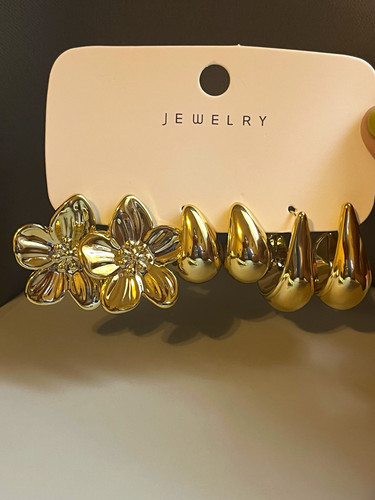 Gold tone flower teardrop - gold,