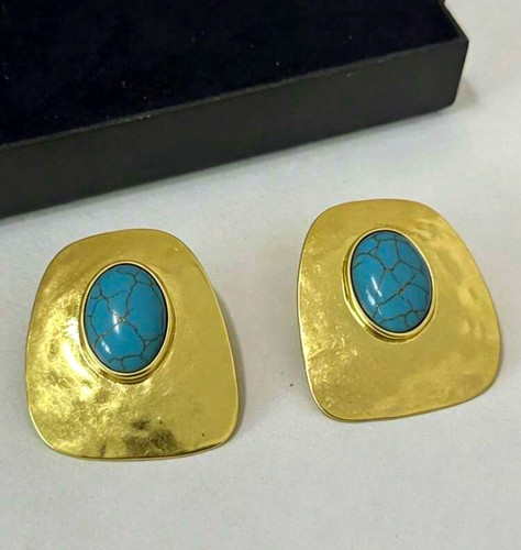 Gold tone turquoise oval - tone, bezel