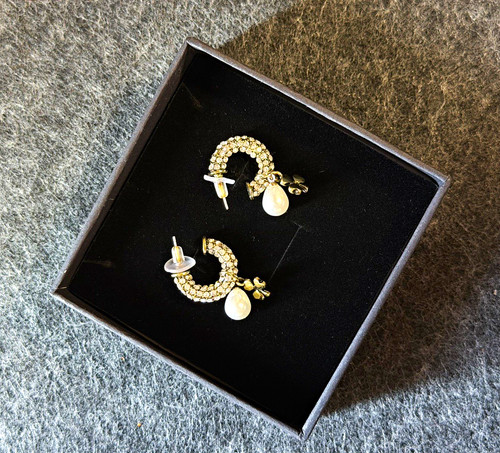 Silver tone crescent - tone, stud